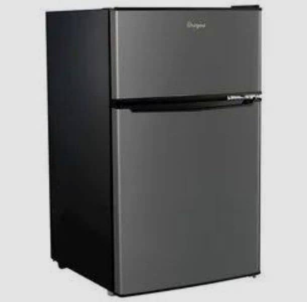 Signature Refrigerator in Black 0