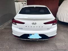 Hyundai Elantra 2021