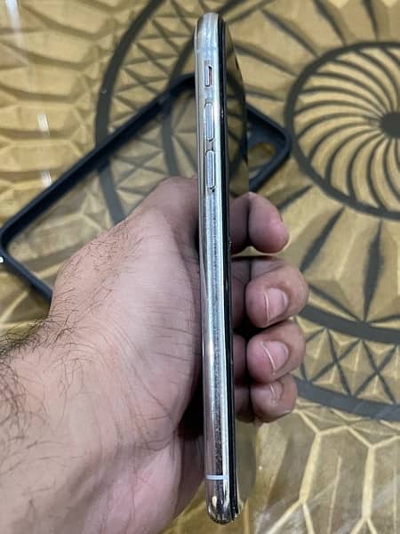 iphone X 256GB PTA Approved (just like brand new) 4