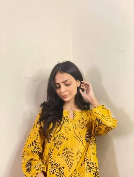 2 Pcs yellow  women's  stitched linen printed suit 1