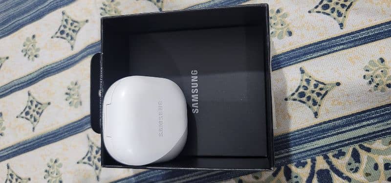 Samsung Buds2 Pro (White) 6