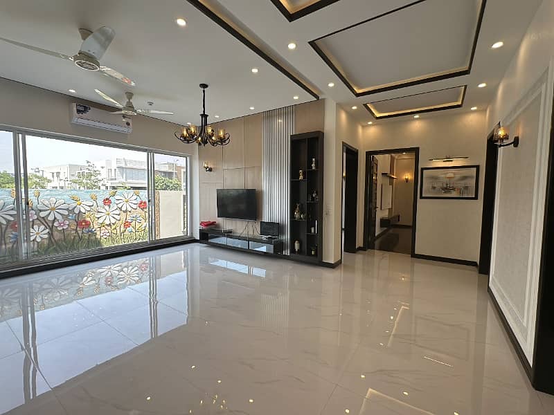 1 Kanal Elegant And Contemporary 5-Bedroom House With Double Height Lobby In Prestigious DHA Phase 5 3