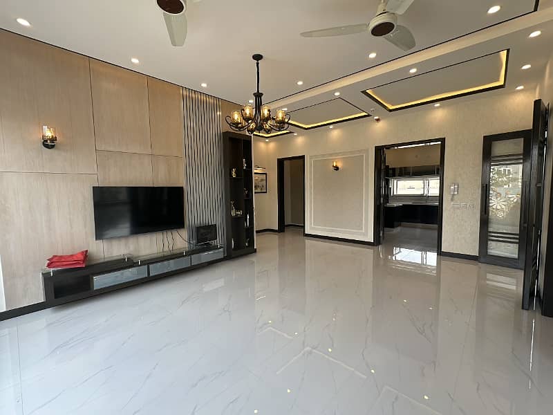 1 Kanal Elegant And Contemporary 5-Bedroom House With Double Height Lobby In Prestigious DHA Phase 5 5