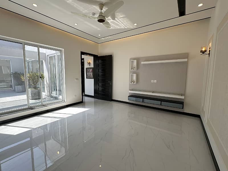 1 Kanal Elegant And Contemporary 5-Bedroom House With Double Height Lobby In Prestigious DHA Phase 5 34