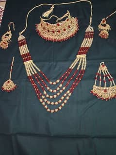 Kundan bridal set.