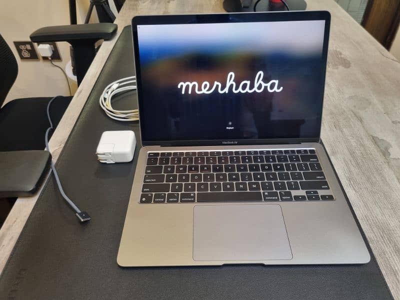 Macbook Air M1 - 8GB, 256GB 0