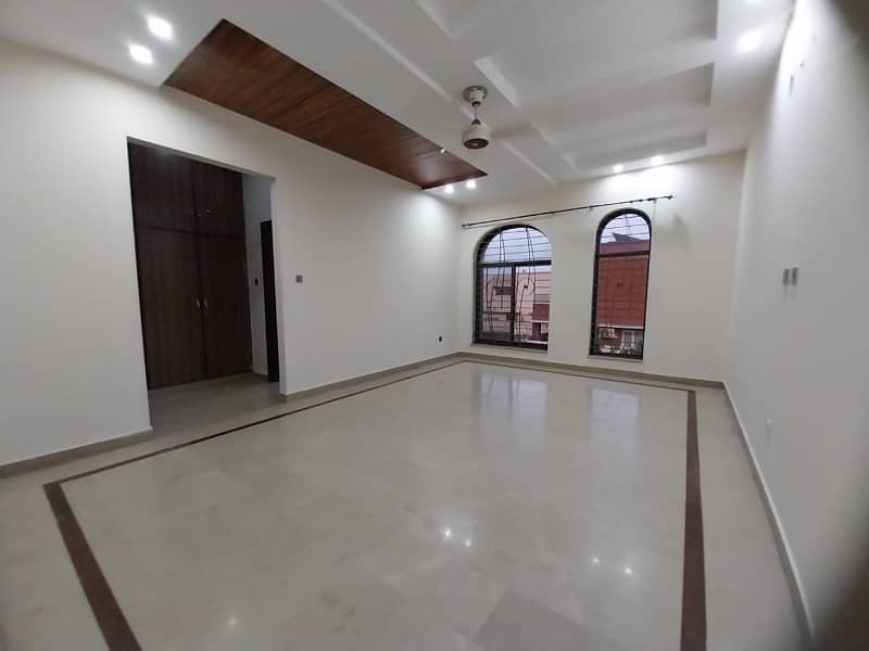 DHA Phase 2, 02 Kanal, 03 Bed, Luxurious Upper Portion (Lower Locked) For Rent. Original Pics Attached 2