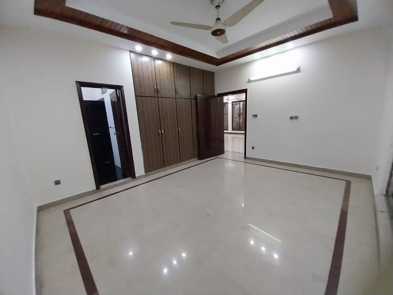 DHA Phase 2, 02 Kanal, 03 Bed, Luxurious Upper Portion (Lower Locked) For Rent. Original Pics Attached 8