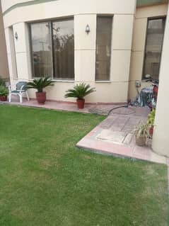 14 marla house for sale in lvl bani gala near main maree rood