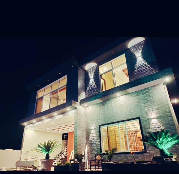 one kelan house for sale in bani gala furnished good location near Imran Khan chook bani gala 9