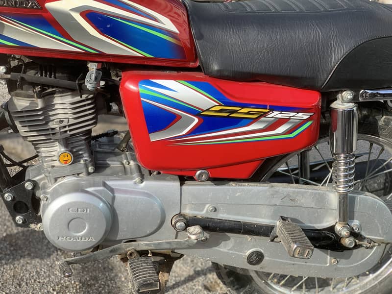 Honda cg 125 rawalpindi number 1st owner lush condition 12k drive home 1