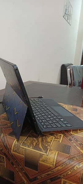 Dell Latitude 5285 2