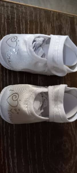 Brand new kids shoe 4