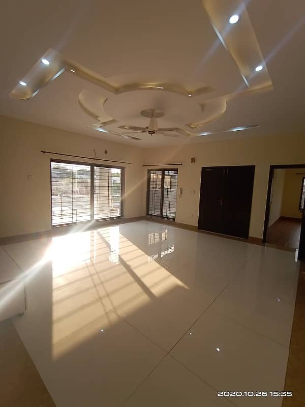 Double Unit 1 Kanal Corner House Available For Rent in DHA Phase 1 13