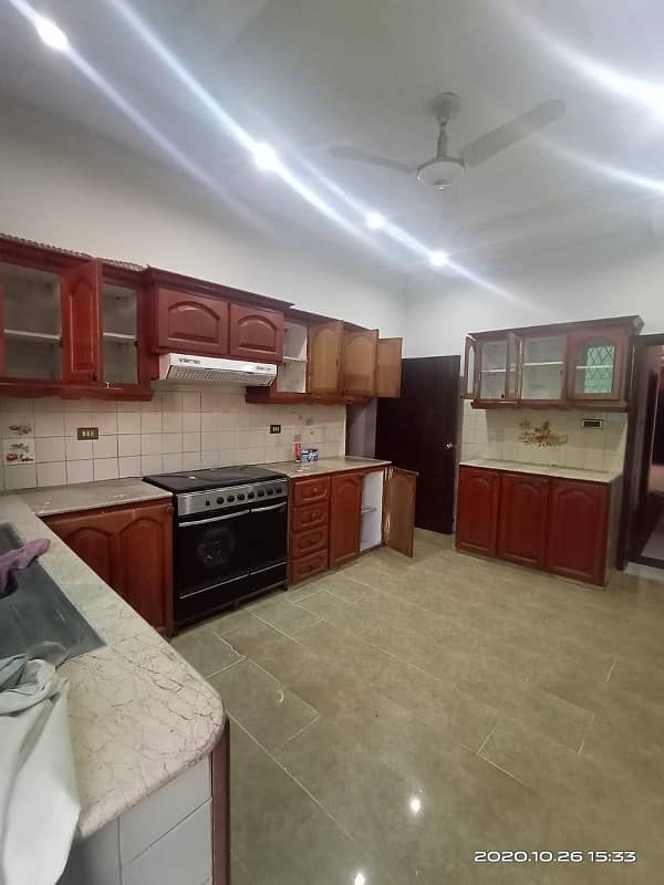 Double Unit 1 Kanal Corner House Available For Rent in DHA Phase 1 15