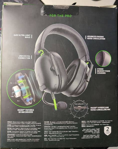 Razer Headphones Blackshark V2X USB Gaming box open 6