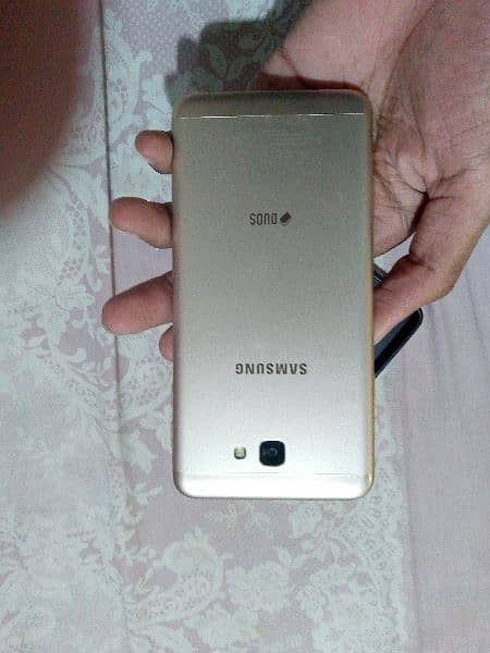 Samsung Galaxy J7 prime  2 32 gb memory 1