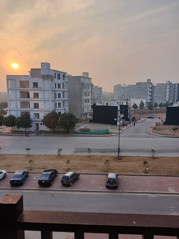 1695 Sq. Ft 3-Bed Flat For Sale Bahria Enclave Sector H The Galleria 11