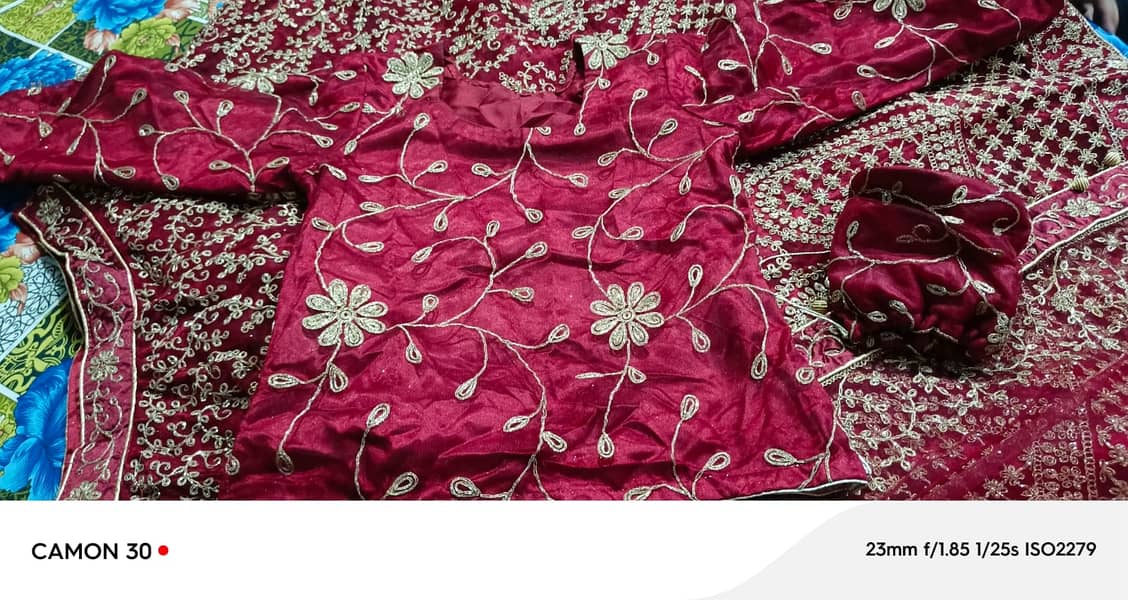 Bridal lehnga / Wedding dress / Barat dress :) Urgent Sale 5