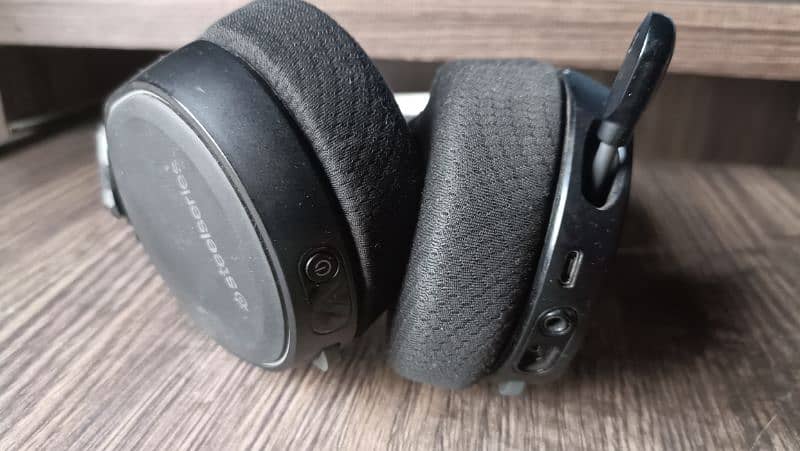 "SteelSeries Arctis 7 Wireless Headset: Comfort, Sound Quality, and Ba 1