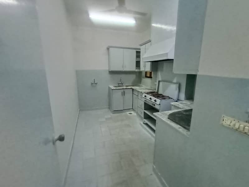 Ideal 10 Marla Flat For Sale In Rehman Gardens Near Dha Phase 1 9