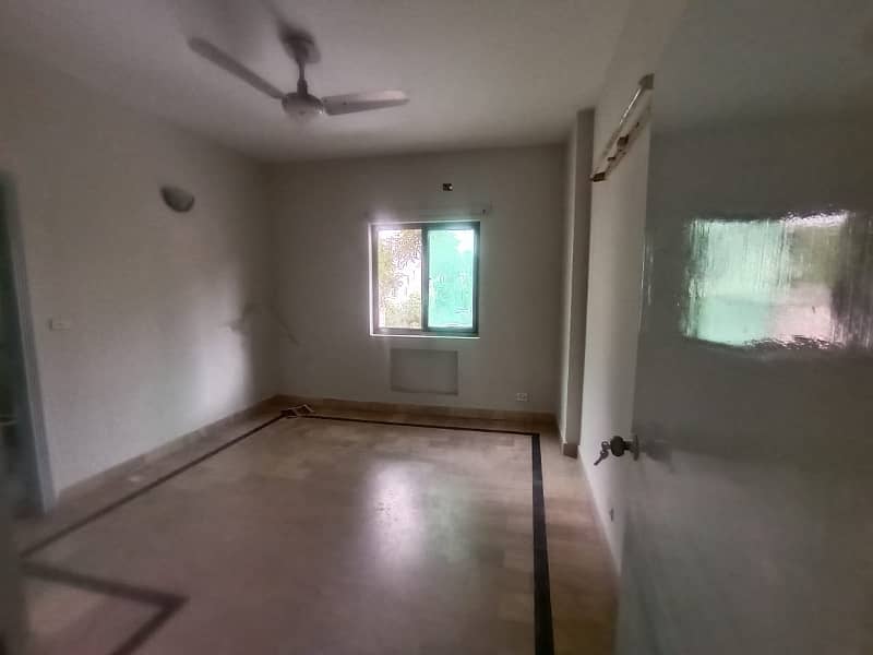 Ideal 10 Marla Flat For Sale In Rehman Gardens Near Dha Phase 1 11