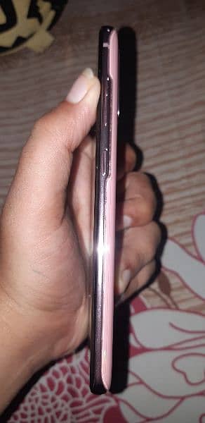 Samsungs20 5g 8/128GB non pta ha is liye simtraw nhi ha 10/10condition 2