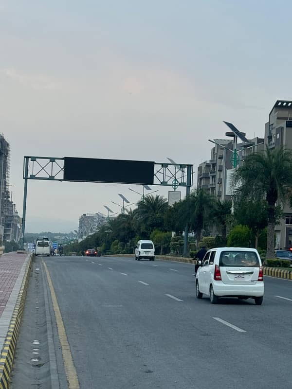 7 marla plot at prime location in gulberg green islamabad 1