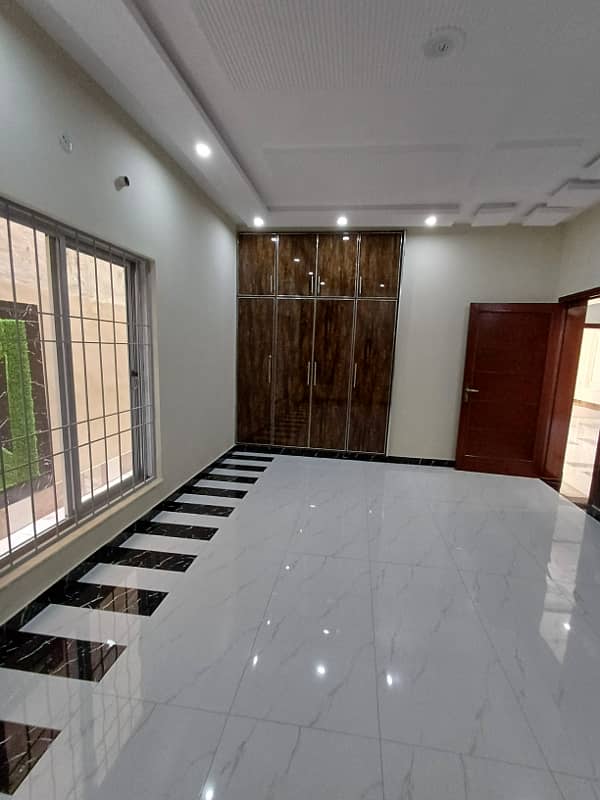 10 marla brand new luxury Spanish lower portion available for rent near ucp University or University of lahore or shaukat khanum hospital or abdul sattar eidi road M2 8