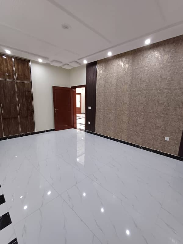 10 marla brand new luxury Spanish lower portion available for rent near ucp University or University of lahore or shaukat khanum hospital or abdul sattar eidi road M2 9