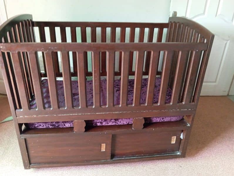 Baby cot 2