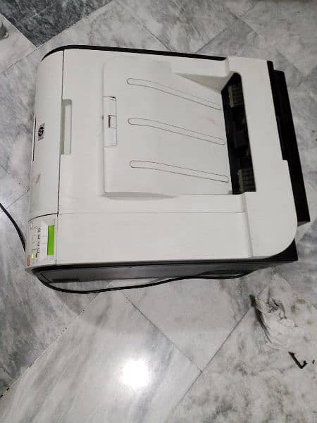 hp laser jet pro 451 dn color printer 1