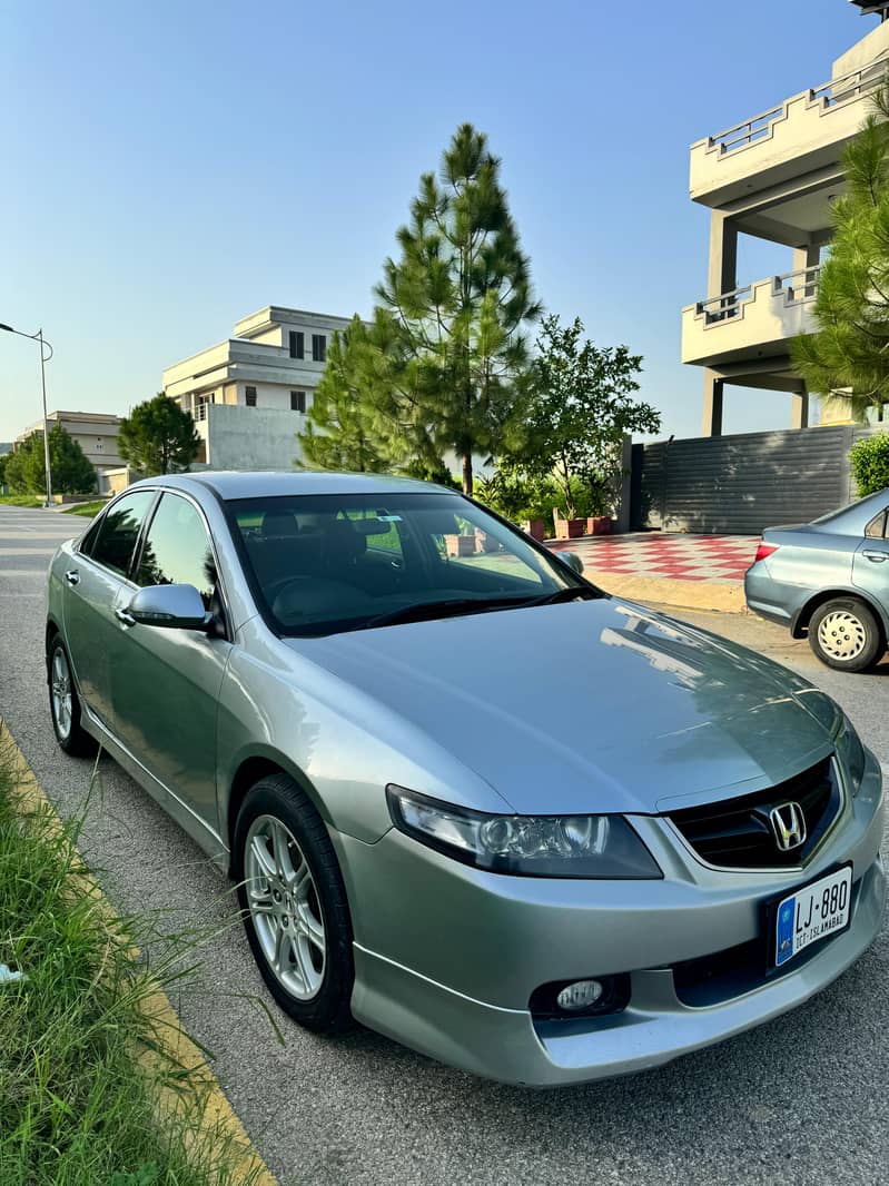 Honda Accord CL9 2003 1