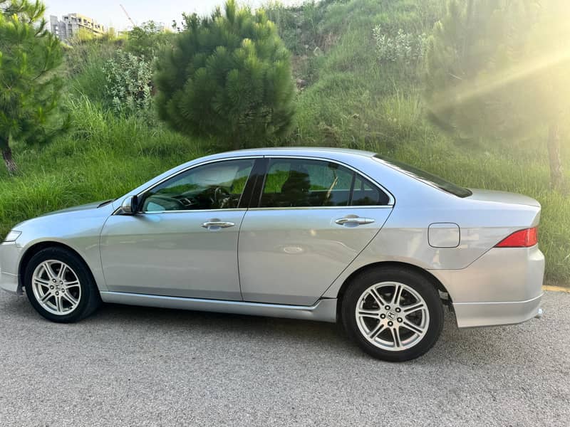 Honda Accord CL9 2003 6