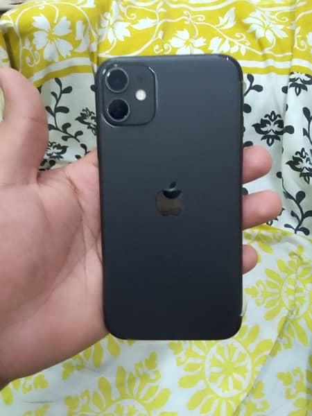 iPhone 11 black colour 128 gb 1