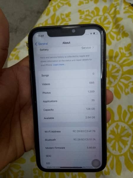 iPhone 11 black colour 128 gb 5