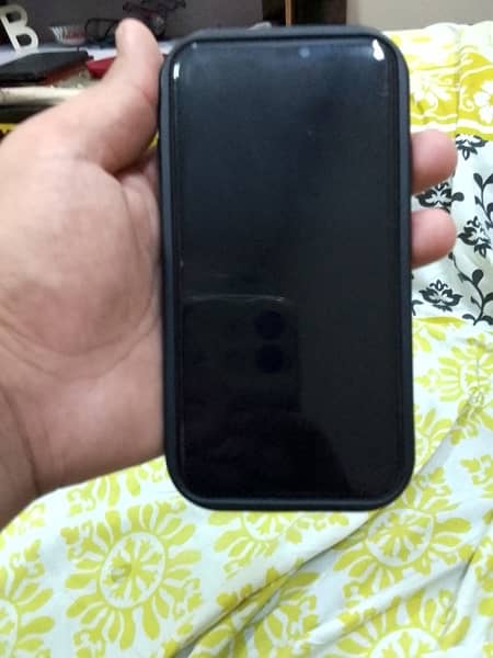 iPhone 11 black colour 128 gb 8