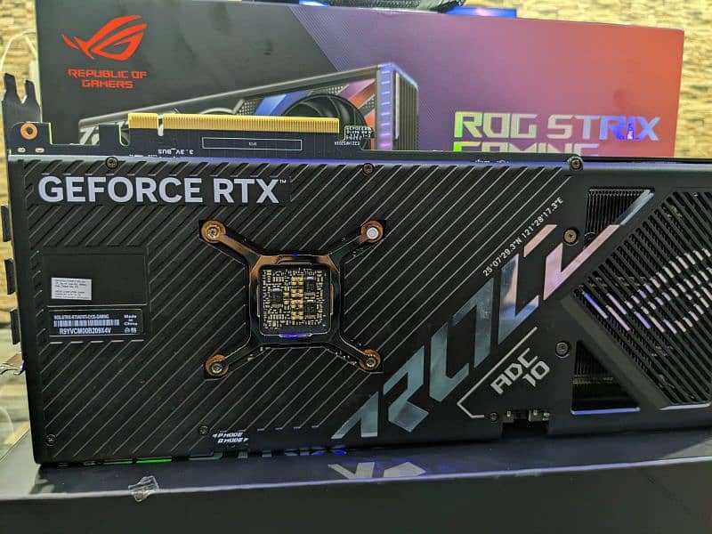 Asus Rog Strix 4070ti OC Edition 4