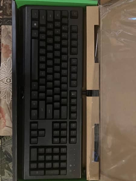 Razer cynosa lite keyboard slightly used 1