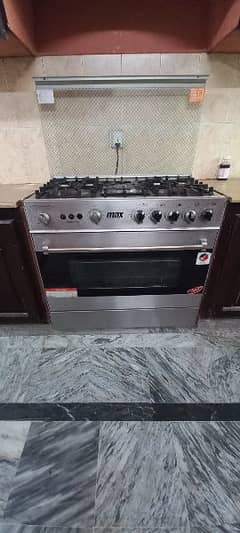 5 Burners Cooking Range