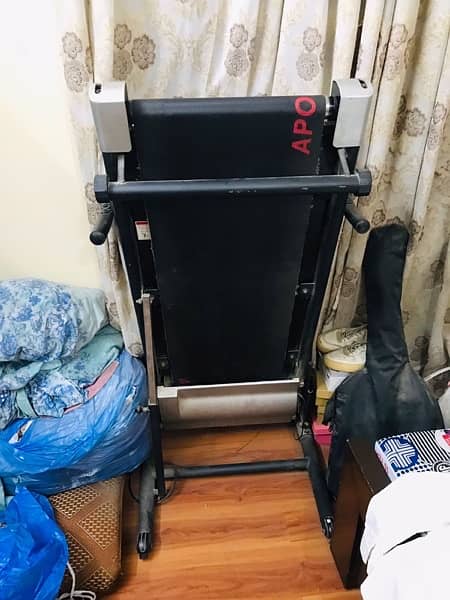 USA APOLO TREADMILL 0