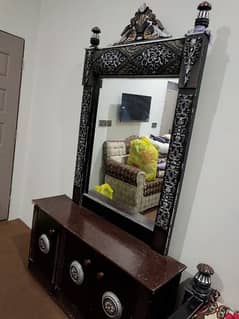 showcase and dressing table