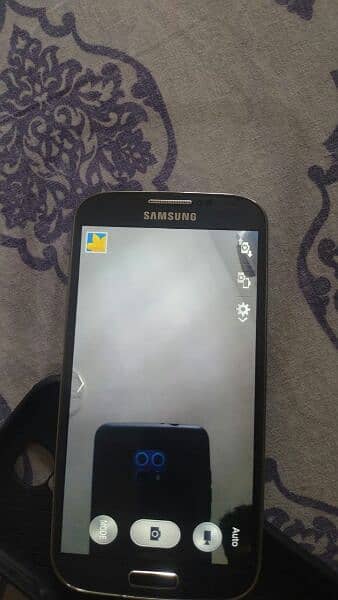 glaxy s4 10/10 condition 1