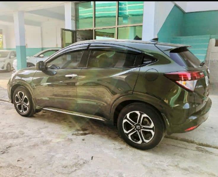 Honda Vezel 2016 3