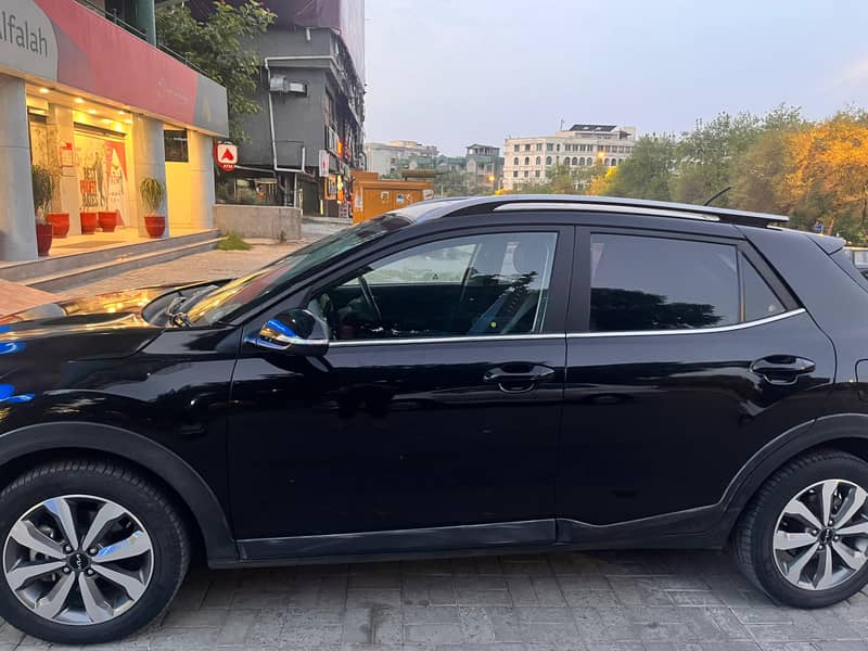 KIA STONIC 2022 EX+, 23,000 KM driven 2