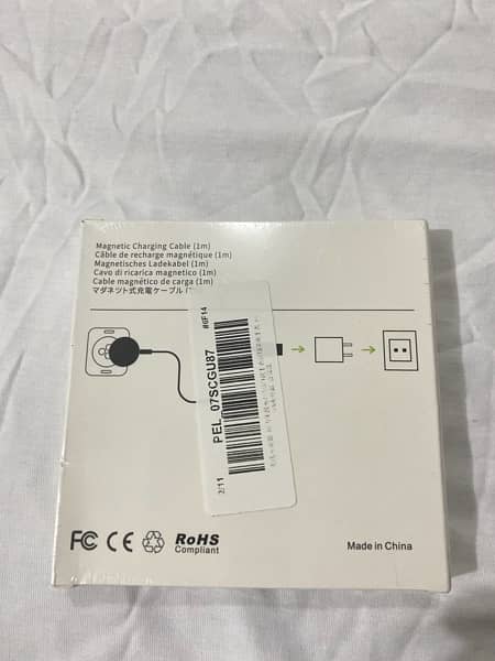 Apple Watch Metallic Charger 1