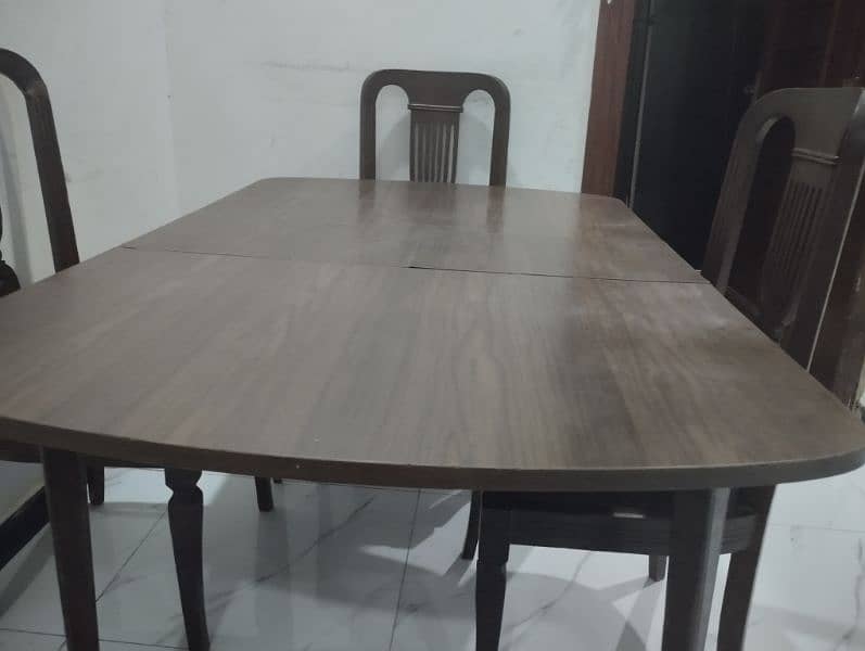 American dining table with four Solid wooden chairs 3