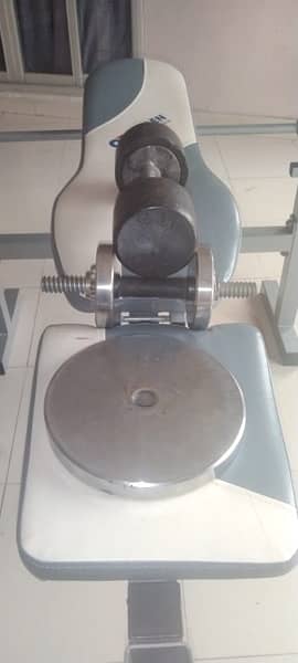 Excercise Bench with Rod plates and Dumbels 4