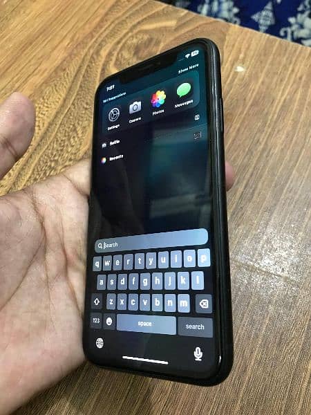 iPhone Xr 3