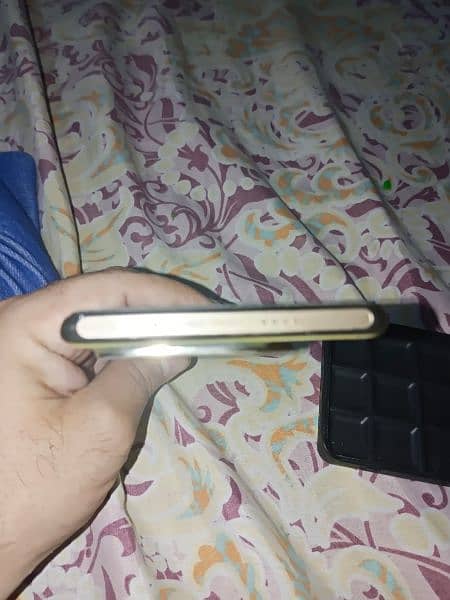 infinix zero 30 6month warrenty ( 8+8 256) 10by10 condition 3